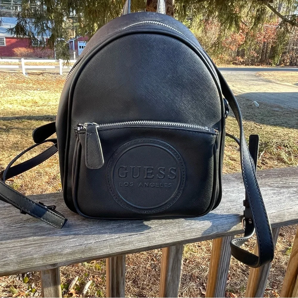 black leather guess backpack womens Manhattan Large Backpack, Black, One Size US: Clothing, Shoes & Jewelry The Guess Giully II City Backpack is the epitome of urban chic and specifically designed for women GUESS Backpack 'MANHATTAN II BACKPACK'